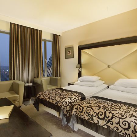 Grandior Hotel Praga Esterno foto A room at the hotel