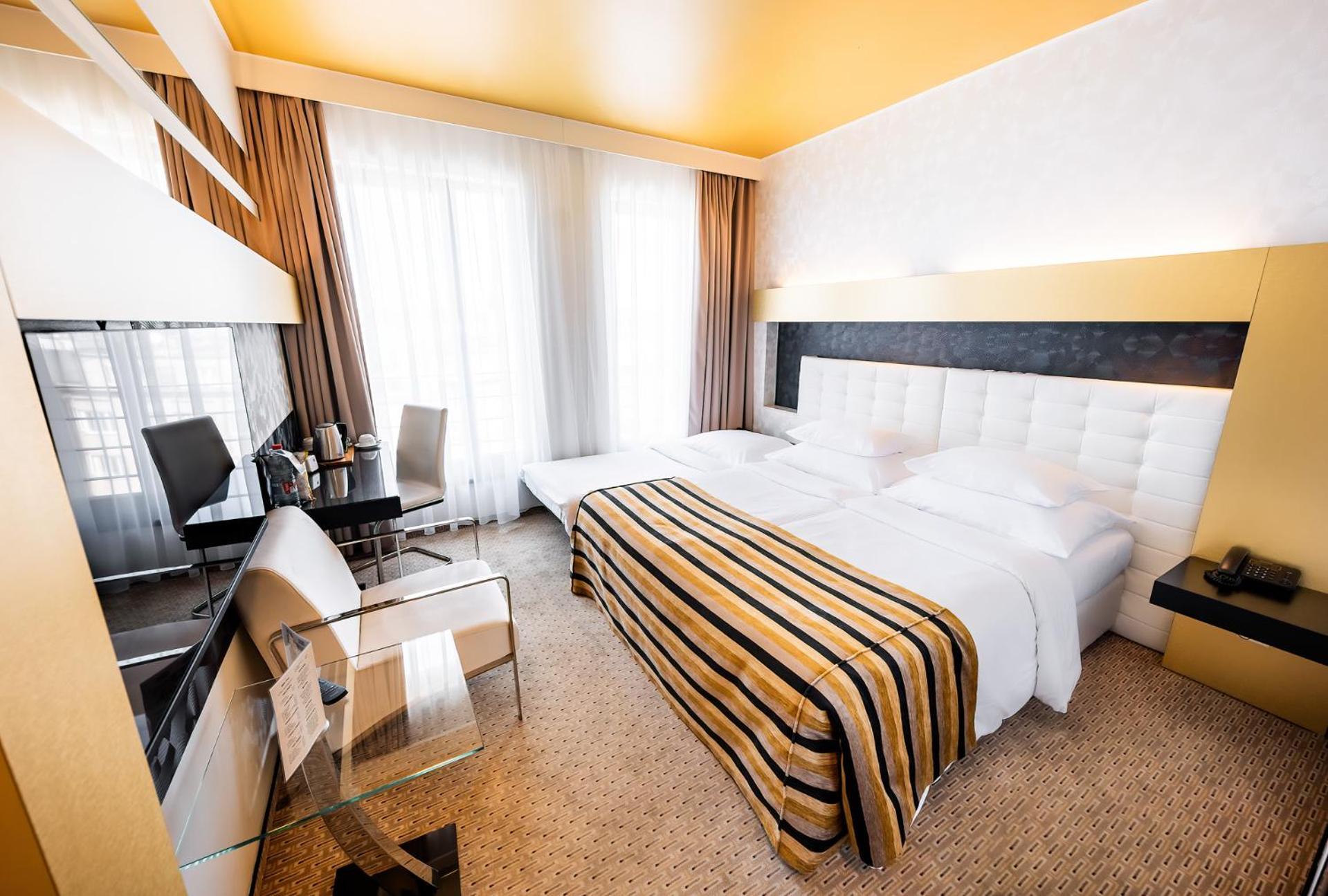 Grandior Hotel Praga Esterno foto A room at the hotel