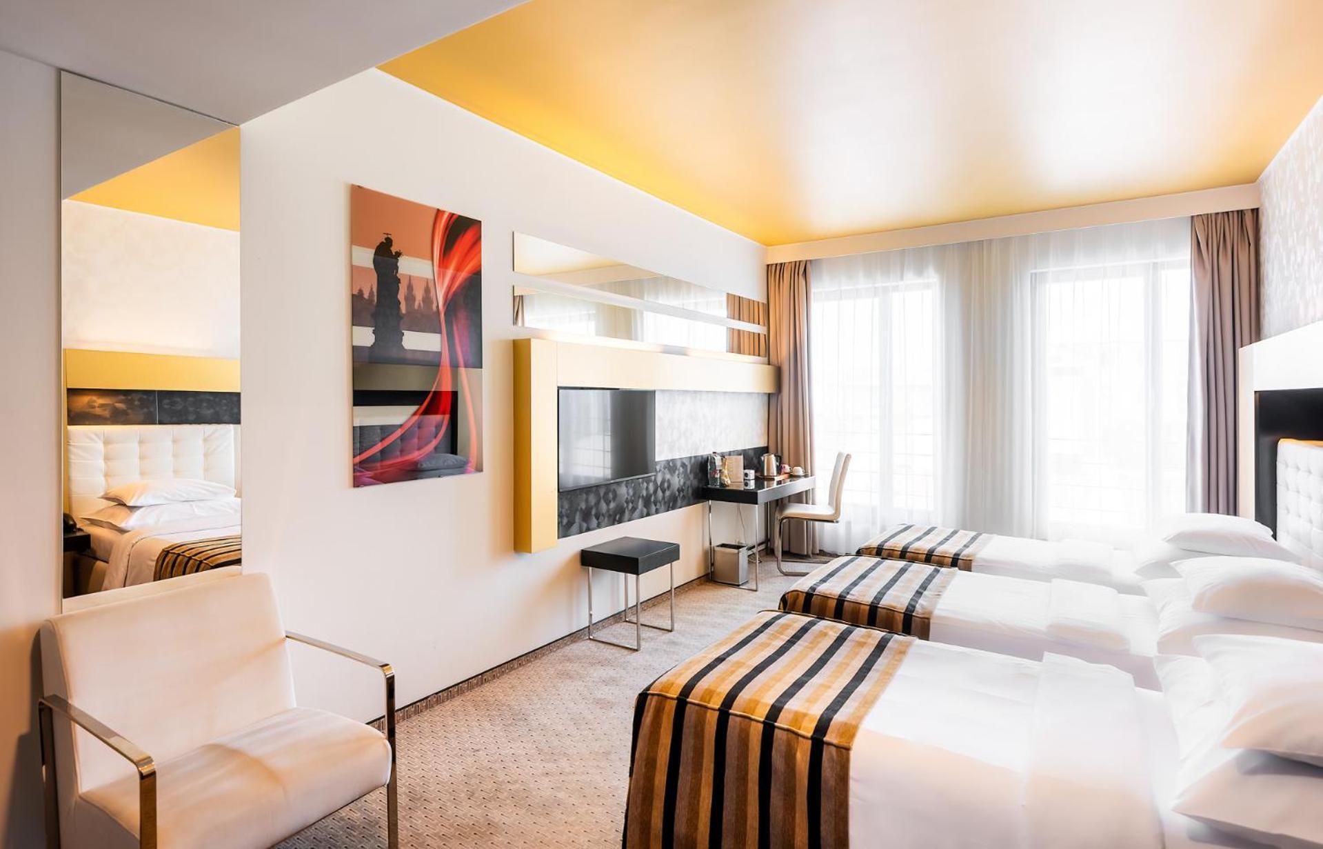 Grandior Hotel Praga Esterno foto A room at the hotel