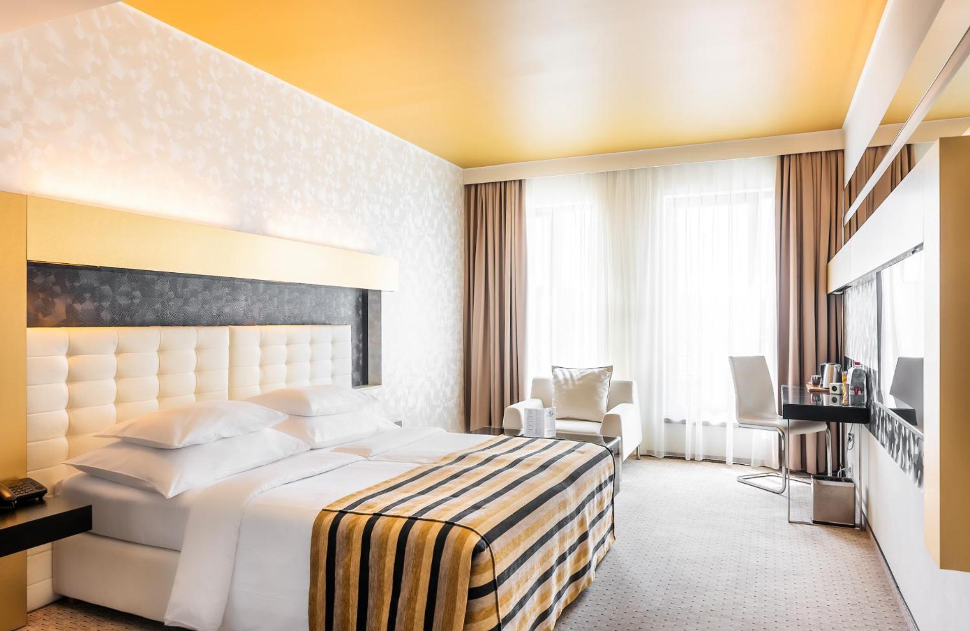Grandior Hotel Praga Esterno foto A room at the hotel
