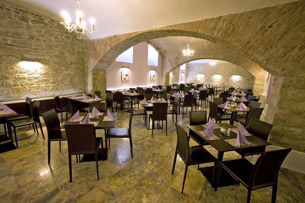 Grandior Hotel Praga Esterno foto The restaurant